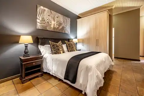 Nkomazi Kruger Lodge - Family Suite - 3 Bedrooms