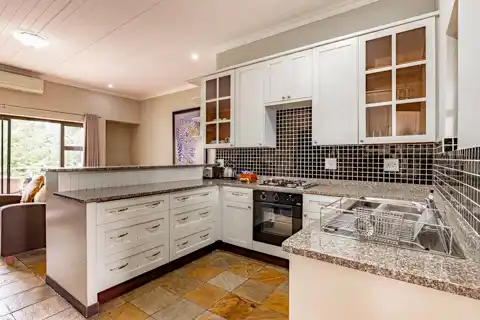 Nkomazi Kruger Lodge - Family Suite - 3 Bedrooms