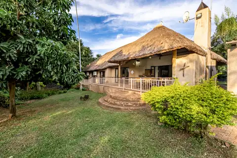 Paradise Creek Lodge - 4 Bedroom House