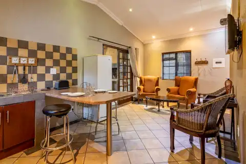 Paradise Creek Lodge - Self-Catering Chalets